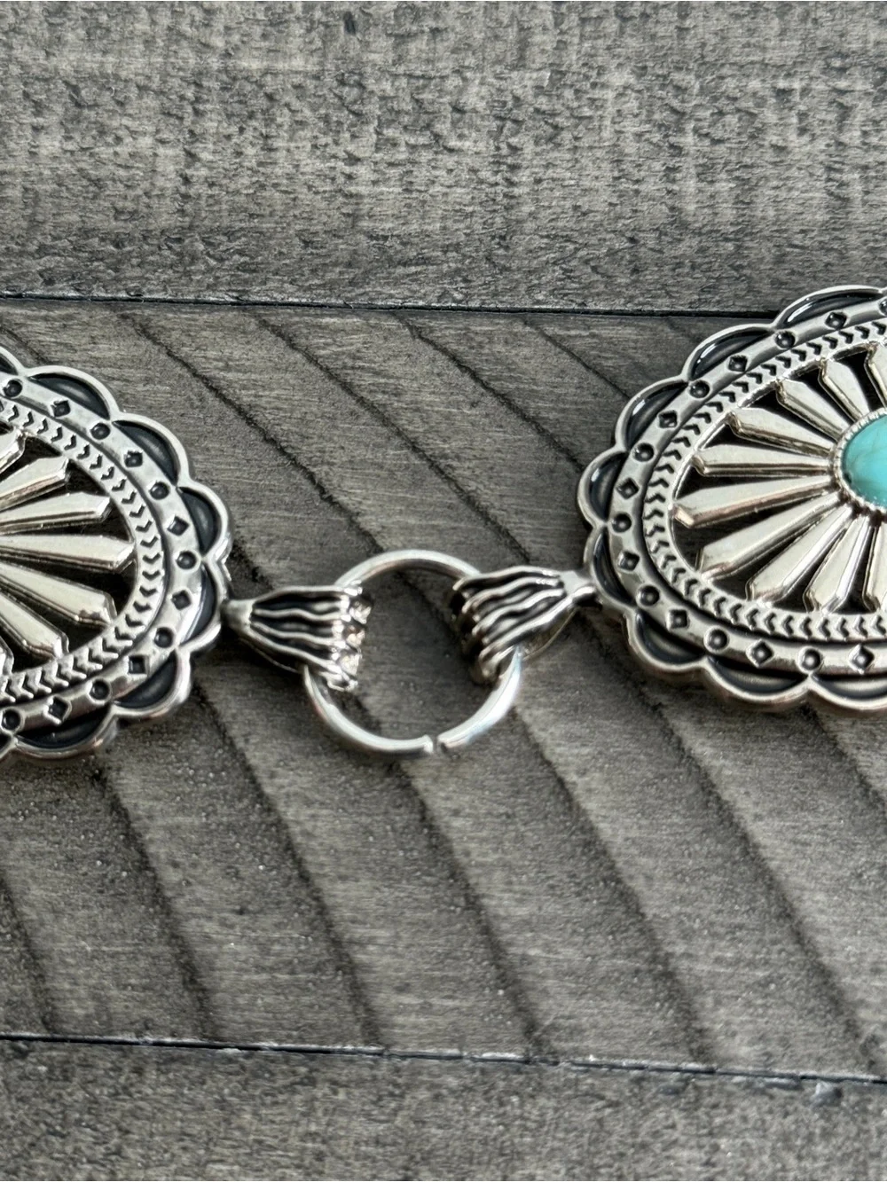 Women’s Oval Turquoise Concho Chain Belt